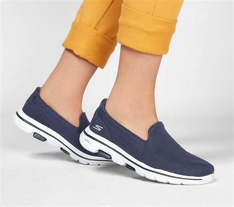 navy casual shoes for women.